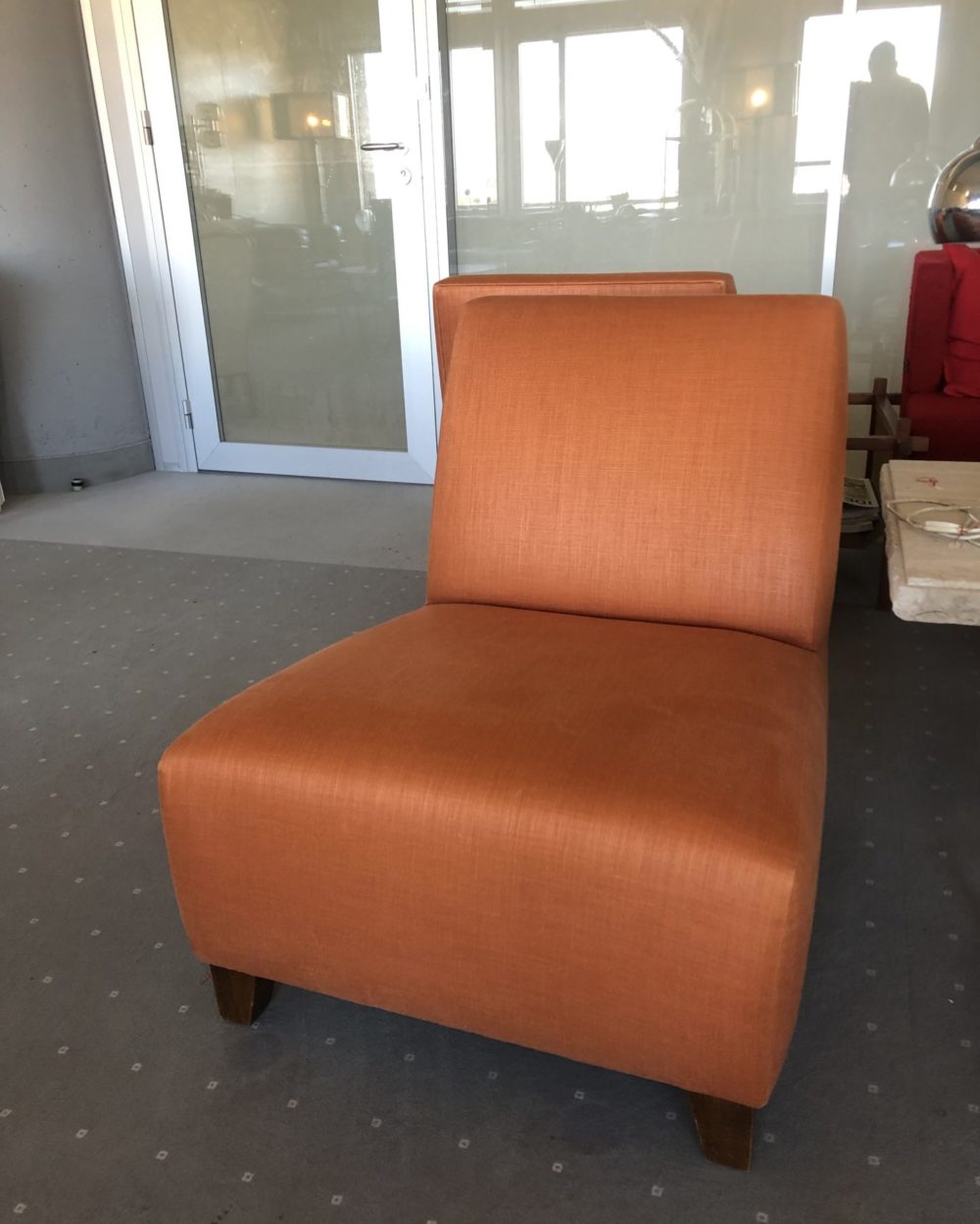 Paire de fauteuils vintage orange vintchy brocante en ligne suisse vintage et design geneve