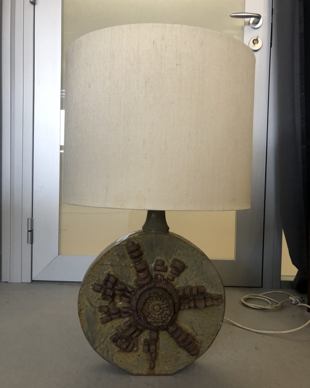 Lampe de table fossile vintchy brocante en ligne vintage et design en suisse geneve