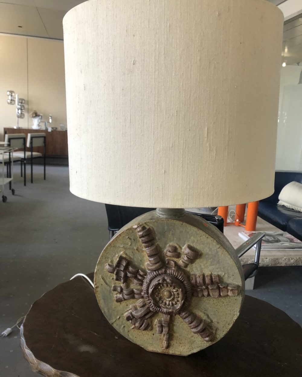 Lampe de table fossile vintchy brocante en ligne vintage et design en suisse geneve
